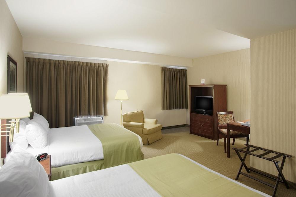 Hotel Ramada By Wyndham San Juan de Terranova Exterior foto
