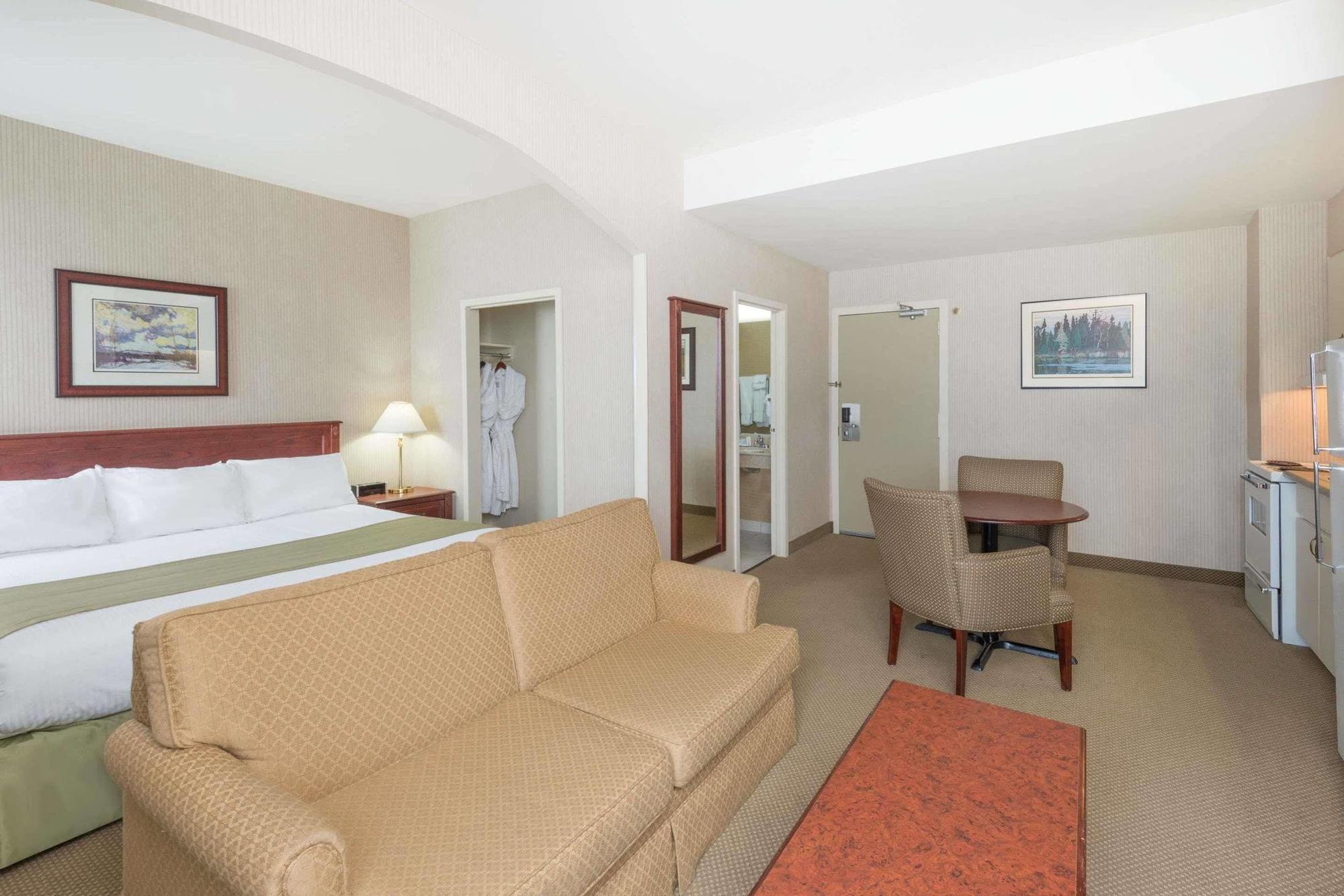 Hotel Ramada By Wyndham San Juan de Terranova Exterior foto